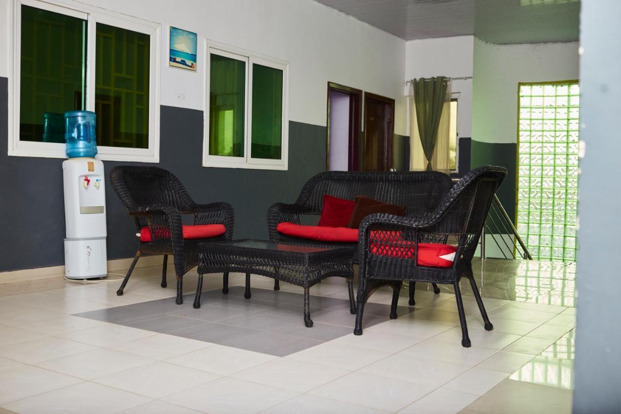 Готель Ellisa Hospitality And Spa Аккра Екстер'єр фото