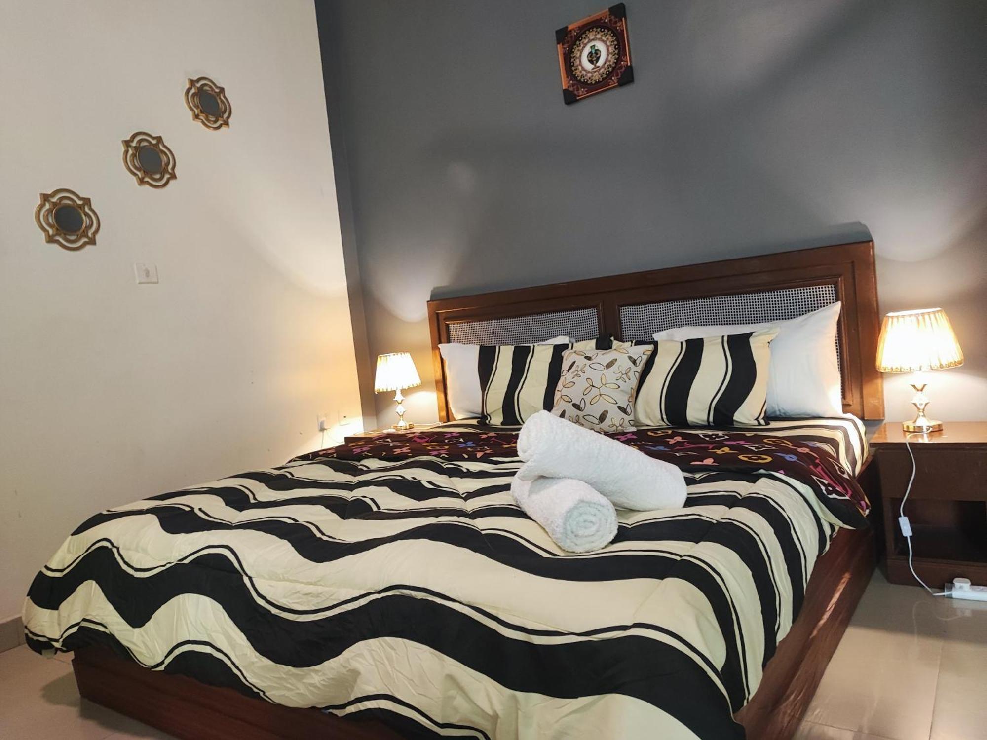 Готель Ellisa Hospitality And Spa Аккра Екстер'єр фото