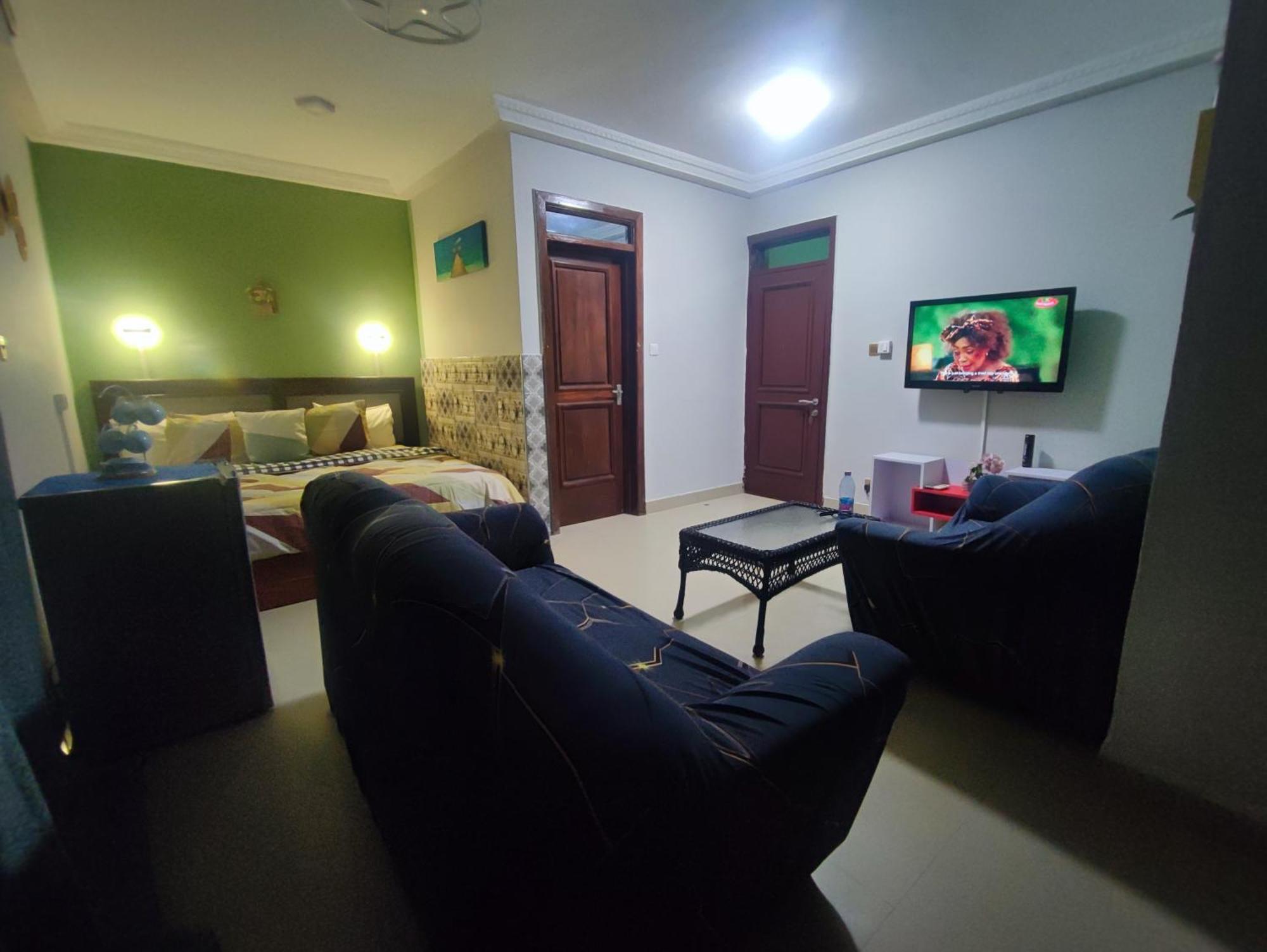 Готель Ellisa Hospitality And Spa Аккра Екстер'єр фото
