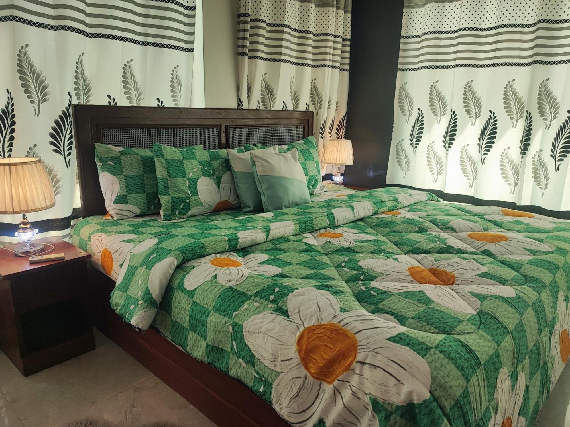 Готель Ellisa Hospitality And Spa Аккра Екстер'єр фото