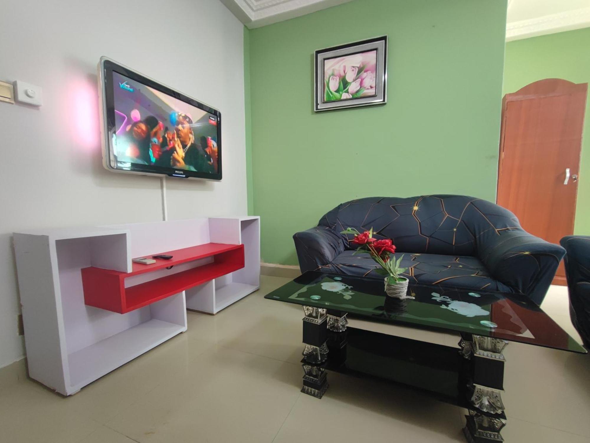 Готель Ellisa Hospitality And Spa Аккра Екстер'єр фото